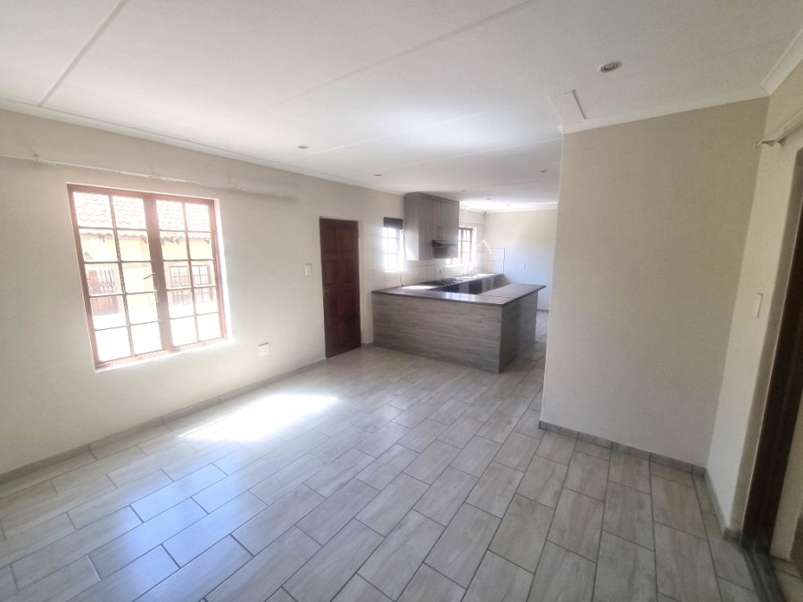 To Let 3 Bedroom Property for Rent in Broadacres Gauteng