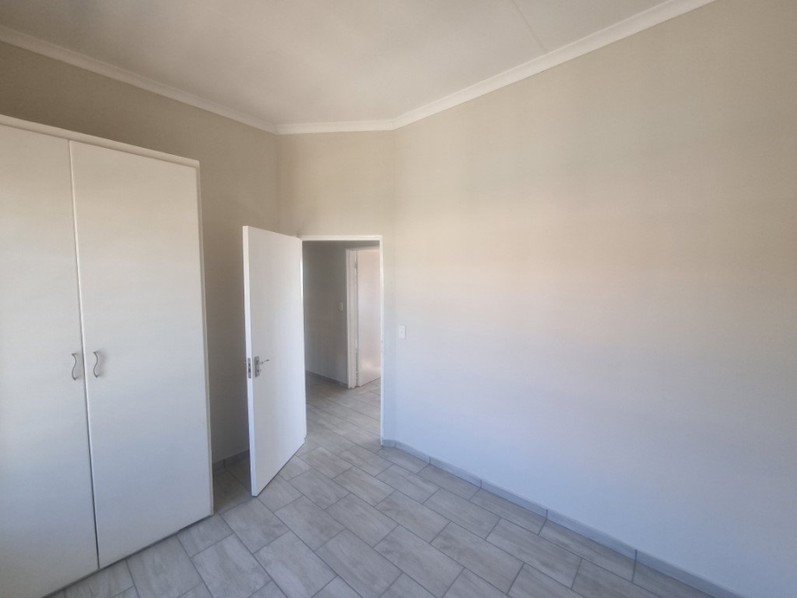 To Let 3 Bedroom Property for Rent in Broadacres Gauteng