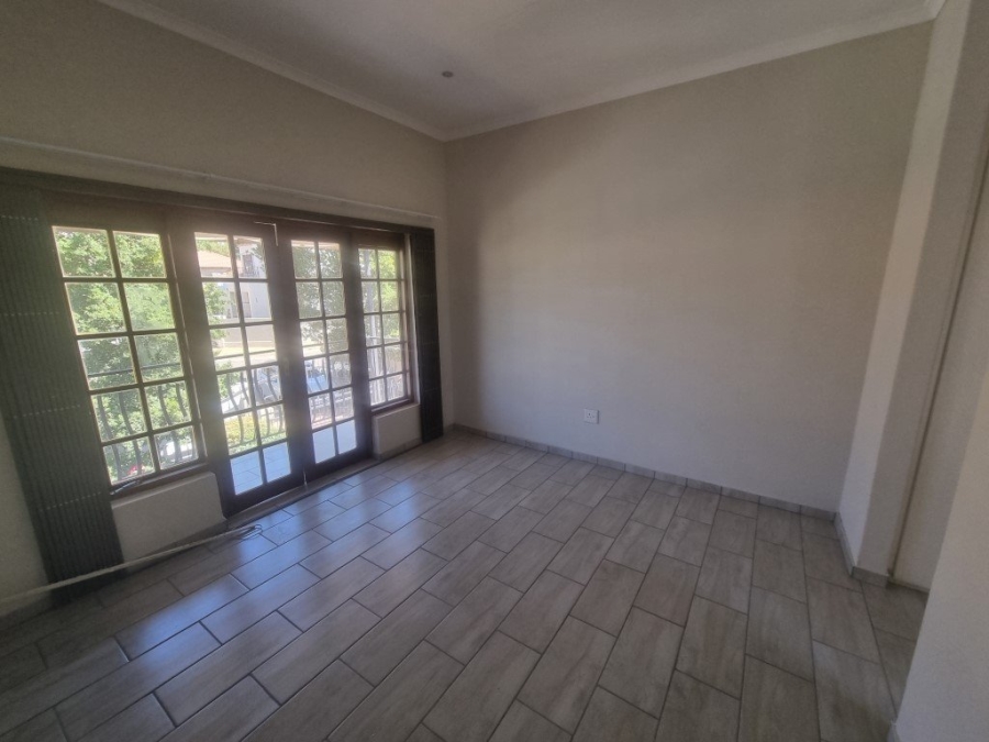 To Let 3 Bedroom Property for Rent in Broadacres Gauteng