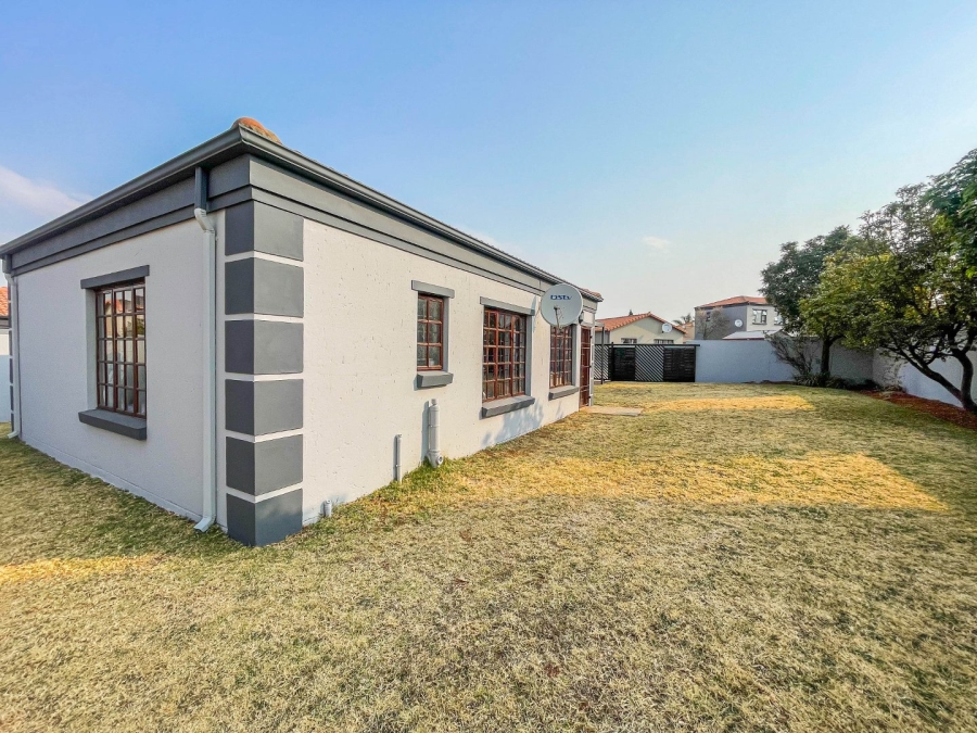 3 Bedroom Property for Sale in Blue Hills Gauteng