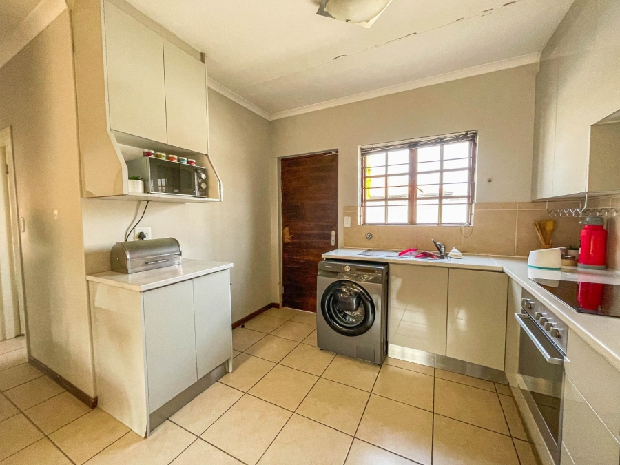 3 Bedroom Property for Sale in Blue Hills Gauteng