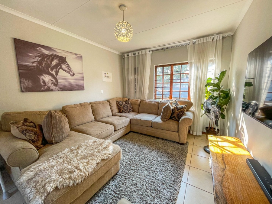 3 Bedroom Property for Sale in Blue Hills Gauteng