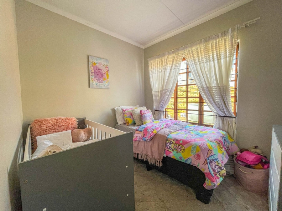 3 Bedroom Property for Sale in Blue Hills Gauteng