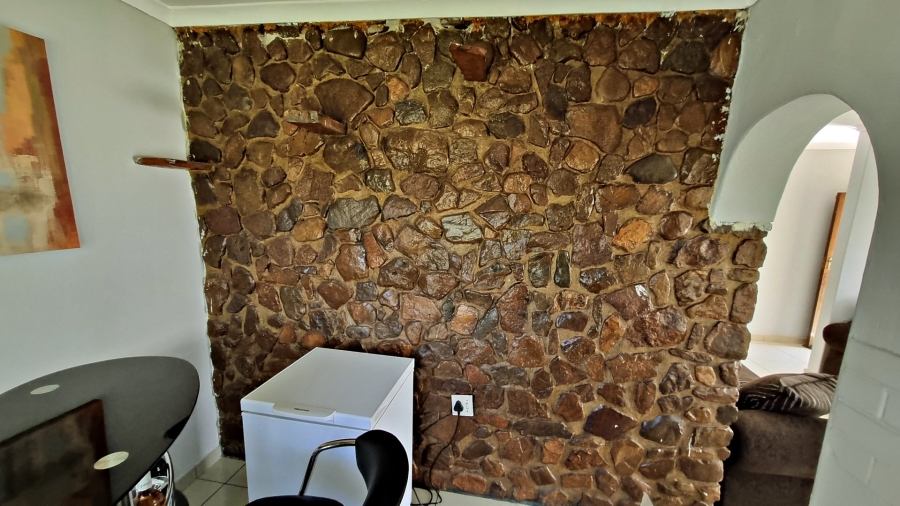 3 Bedroom Property for Sale in Rhodesfield Gauteng