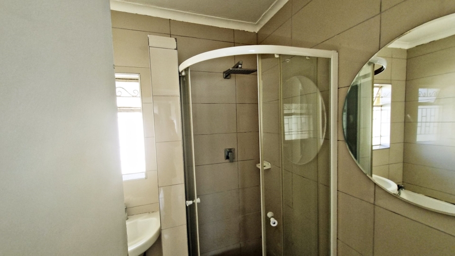 3 Bedroom Property for Sale in Rhodesfield Gauteng