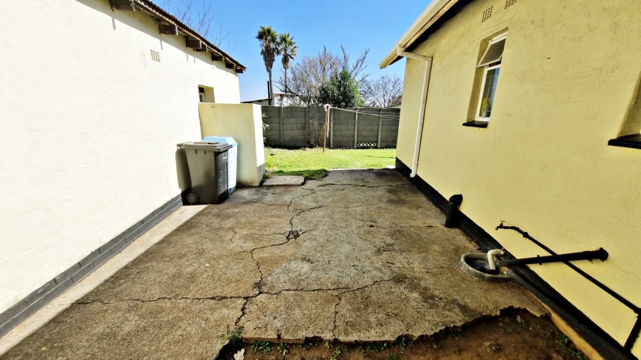 3 Bedroom Property for Sale in Rhodesfield Gauteng