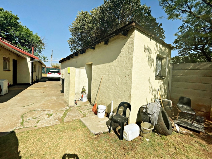 3 Bedroom Property for Sale in Rhodesfield Gauteng