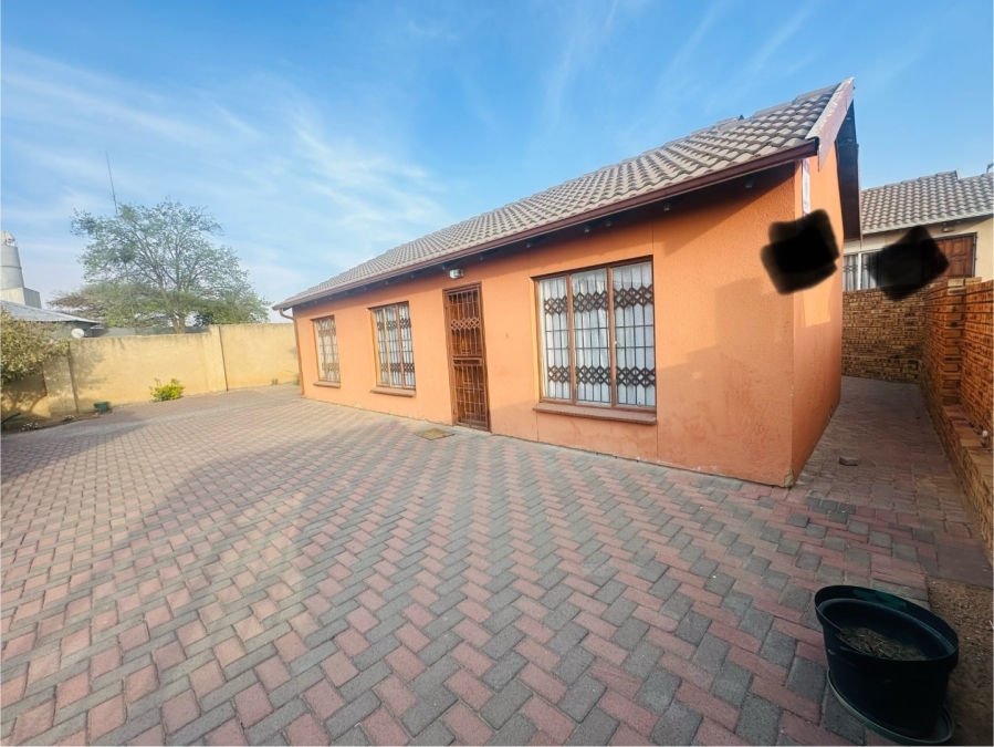 3 Bedroom Property for Sale in Cosmo City Gauteng