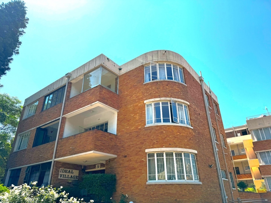 1 Bedroom Property for Sale in Cyrildene Gauteng