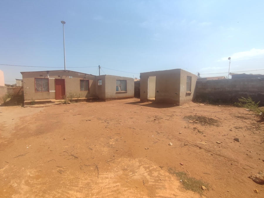 2 Bedroom Property for Sale in Etwatwa Gauteng