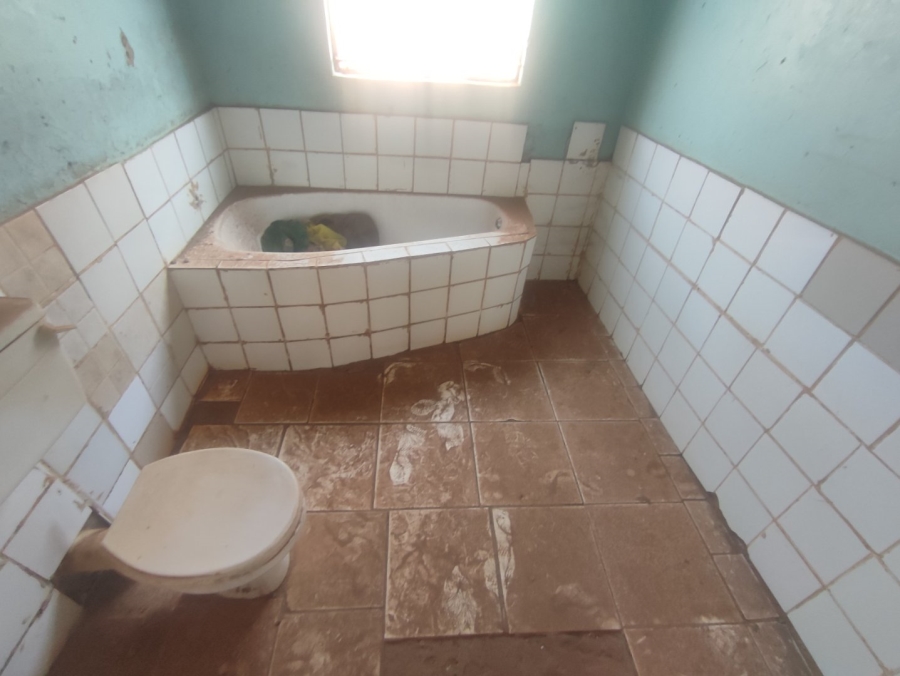 2 Bedroom Property for Sale in Etwatwa Gauteng