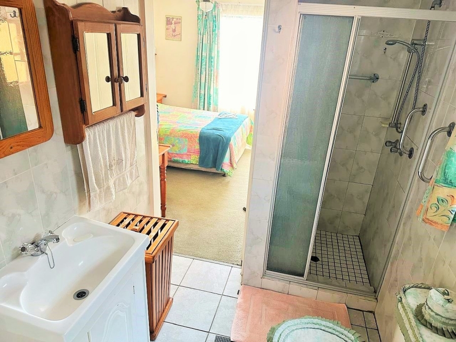 3 Bedroom Property for Sale in Die Hoewes Gauteng