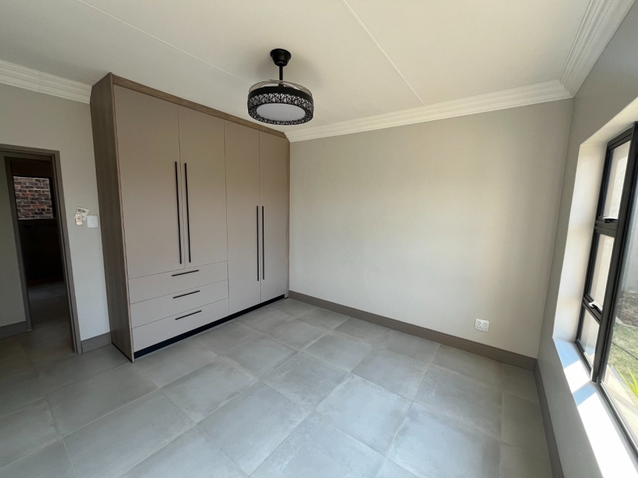 4 Bedroom Property for Sale in Garsfontein Gauteng