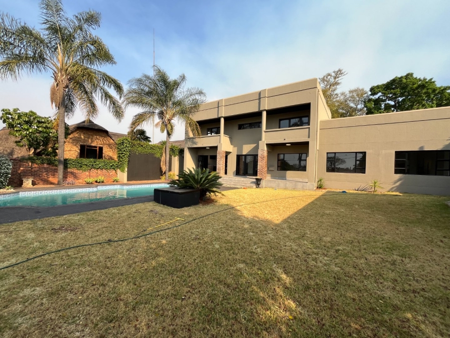 4 Bedroom Property for Sale in Garsfontein Gauteng