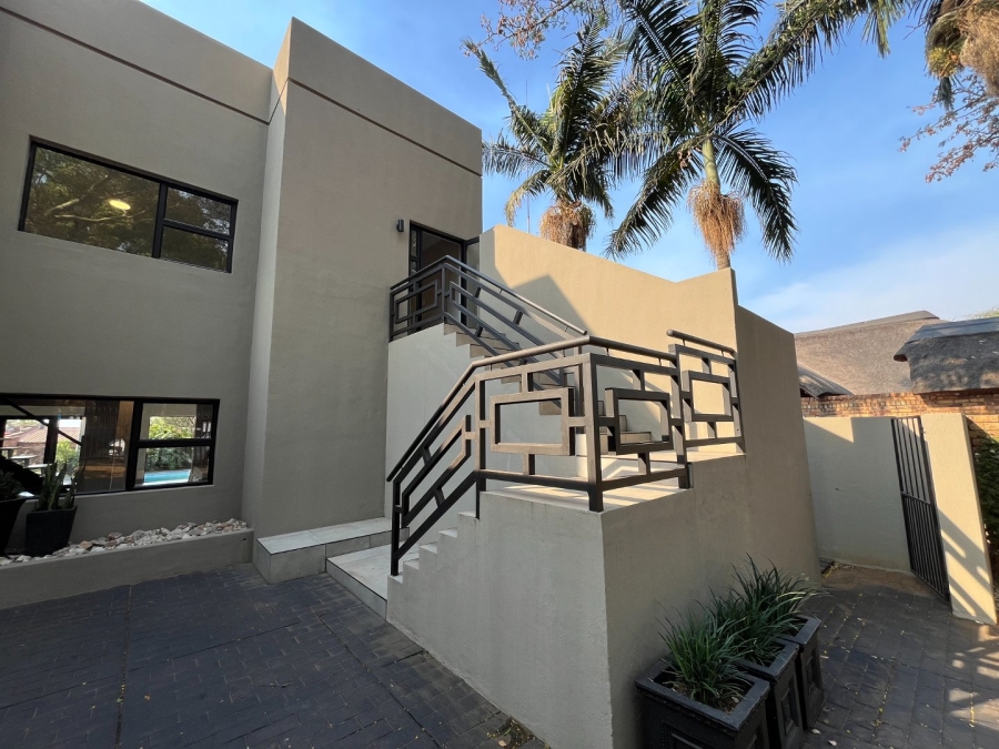 4 Bedroom Property for Sale in Garsfontein Gauteng