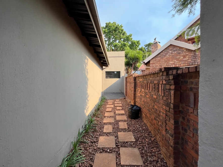 4 Bedroom Property for Sale in Garsfontein Gauteng