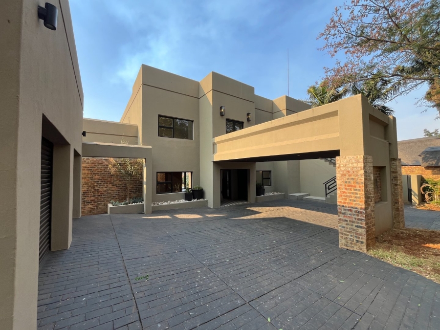 4 Bedroom Property for Sale in Garsfontein Gauteng