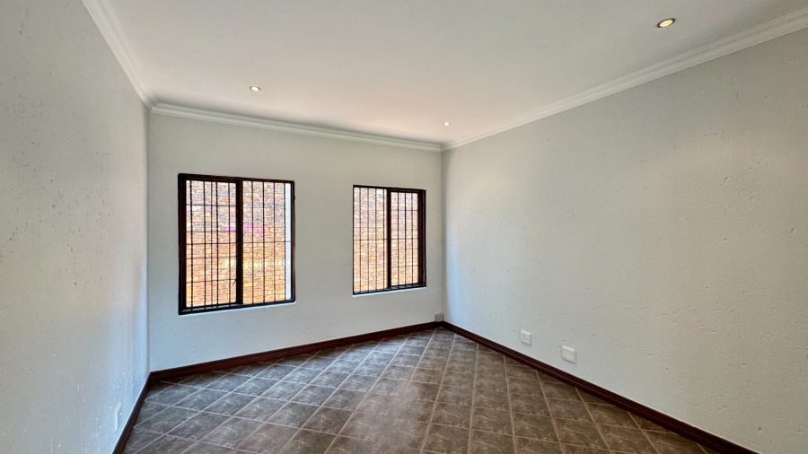 3 Bedroom Property for Sale in Pierre Van Ryneveld Gauteng