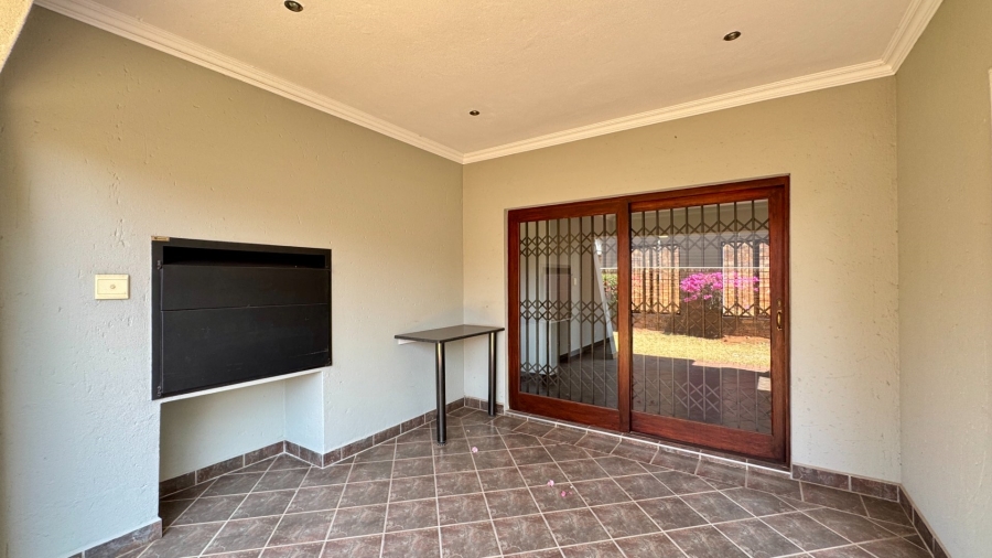 3 Bedroom Property for Sale in Pierre Van Ryneveld Gauteng