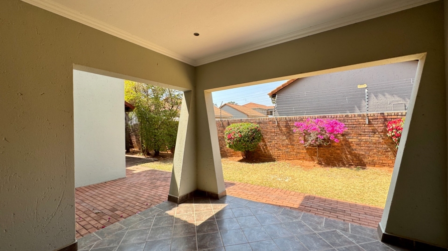 3 Bedroom Property for Sale in Pierre Van Ryneveld Gauteng