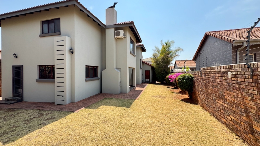 3 Bedroom Property for Sale in Pierre Van Ryneveld Gauteng