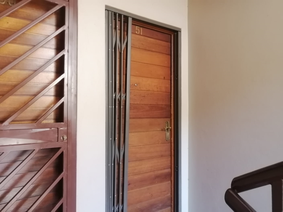 2 Bedroom Property for Sale in Glenanda Gauteng