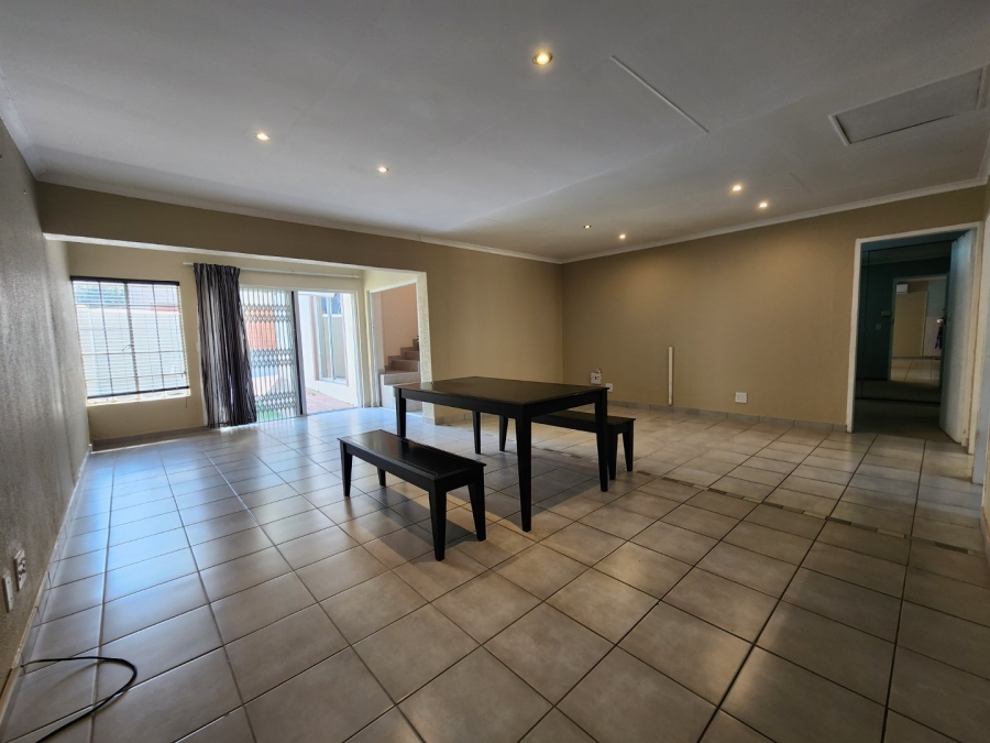 4 Bedroom Property for Sale in Marais Steyn Park Gauteng