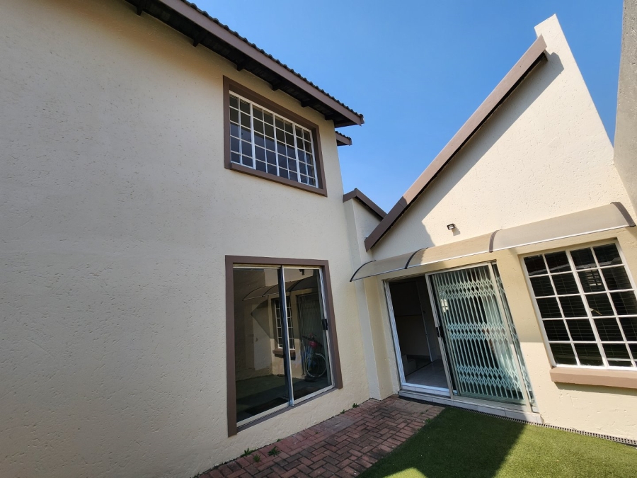 4 Bedroom Property for Sale in Marais Steyn Park Gauteng