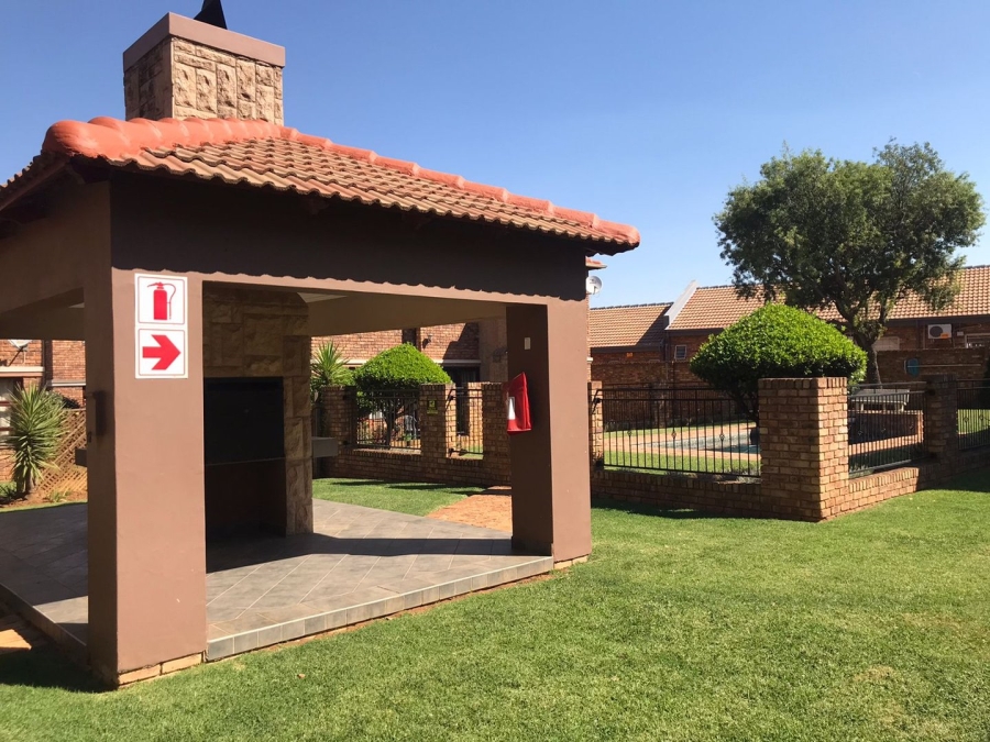 To Let 2 Bedroom Property for Rent in Bartlett Gauteng