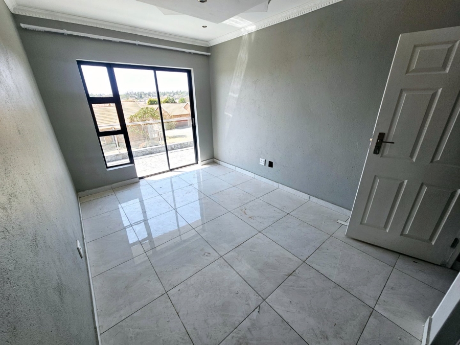 To Let 5 Bedroom Property for Rent in Kosmosdal Gauteng