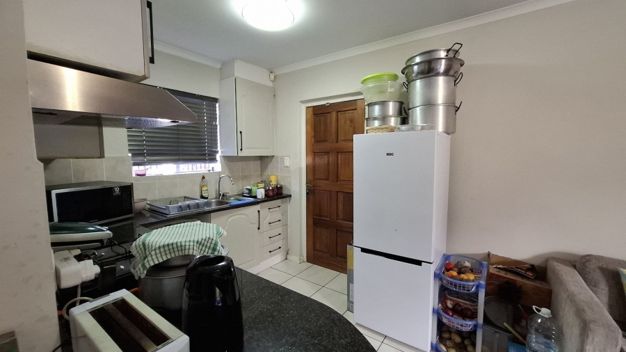 To Let 2 Bedroom Property for Rent in Northcliff Gauteng