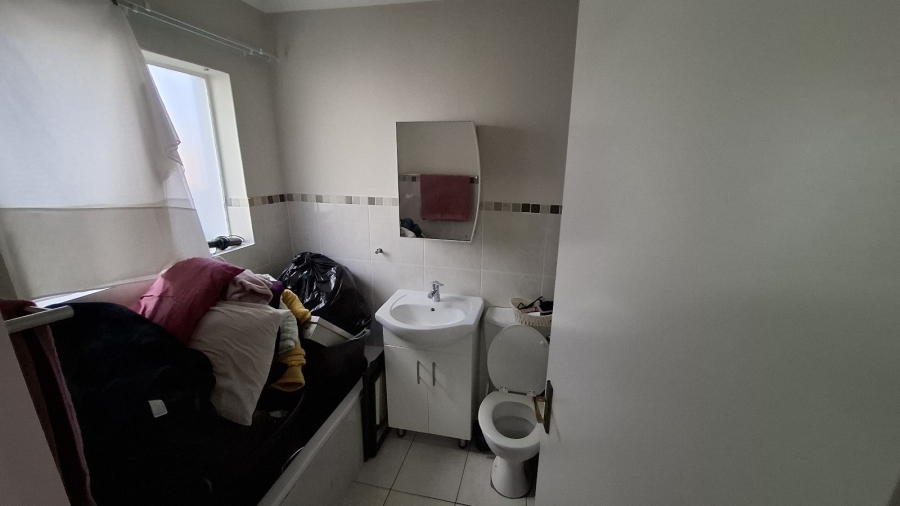 To Let 2 Bedroom Property for Rent in Northcliff Gauteng