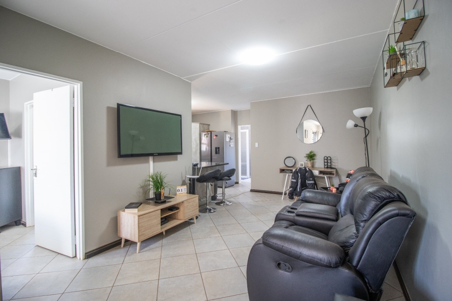 2 Bedroom Property for Sale in Norton Home Estate AH Gauteng