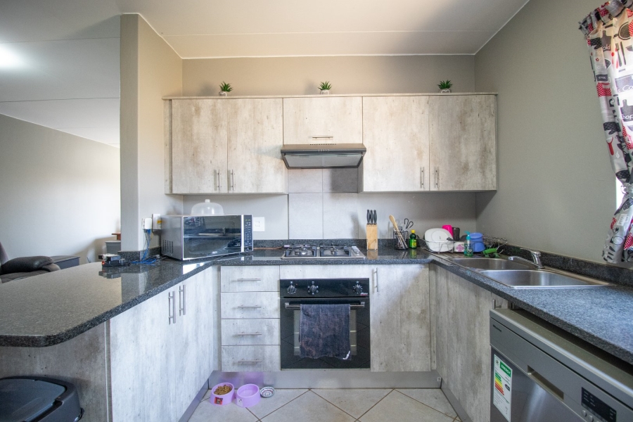 2 Bedroom Property for Sale in Norton Home Estate AH Gauteng