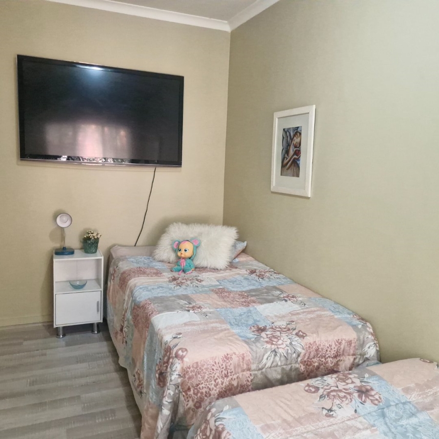 2 Bedroom Property for Sale in Thatchfield Estate Gauteng