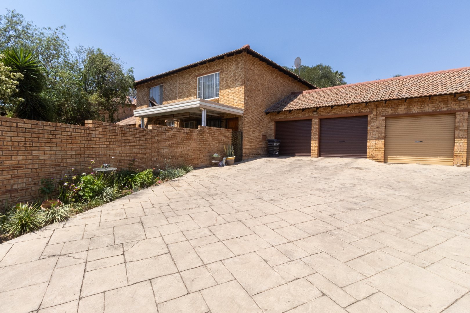 2 Bedroom Property for Sale in Thatchfield Estate Gauteng