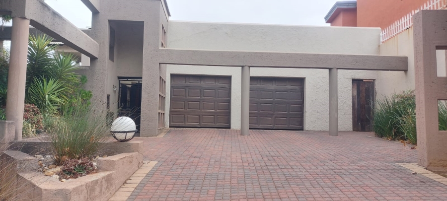 3 Bedroom Property for Sale in Mulbarton Gauteng