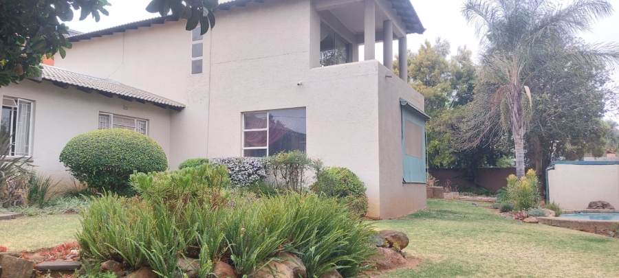 3 Bedroom Property for Sale in Mulbarton Gauteng