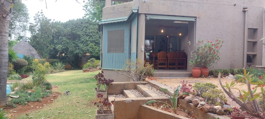 3 Bedroom Property for Sale in Mulbarton Gauteng