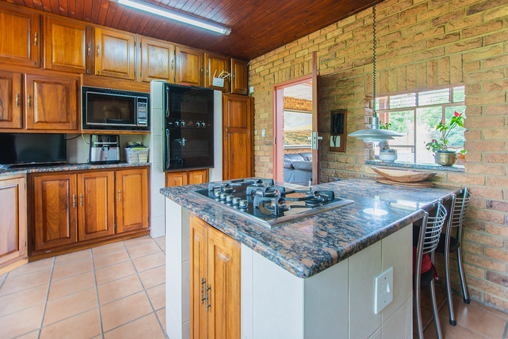 5 Bedroom Property for Sale in Faerie Glen Gauteng