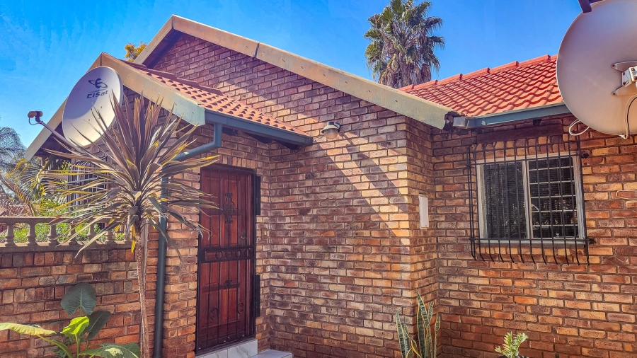 3 Bedroom Property for Sale in Doornpoort AH Gauteng