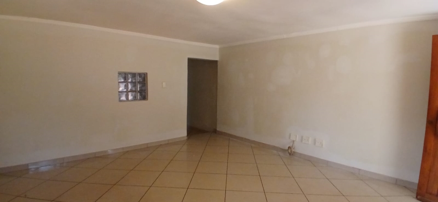 To Let 3 Bedroom Property for Rent in Heuweloord Gauteng