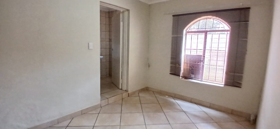 To Let 3 Bedroom Property for Rent in Heuweloord Gauteng