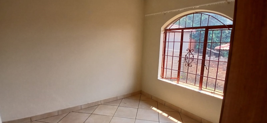 To Let 3 Bedroom Property for Rent in Heuweloord Gauteng