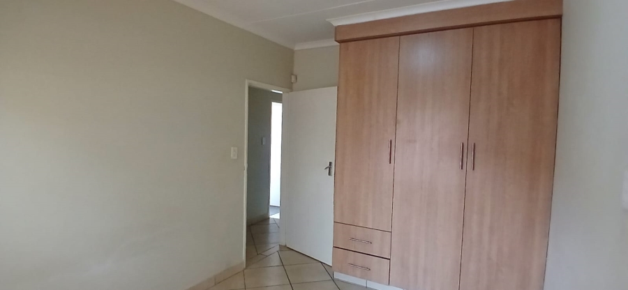 To Let 3 Bedroom Property for Rent in Heuweloord Gauteng