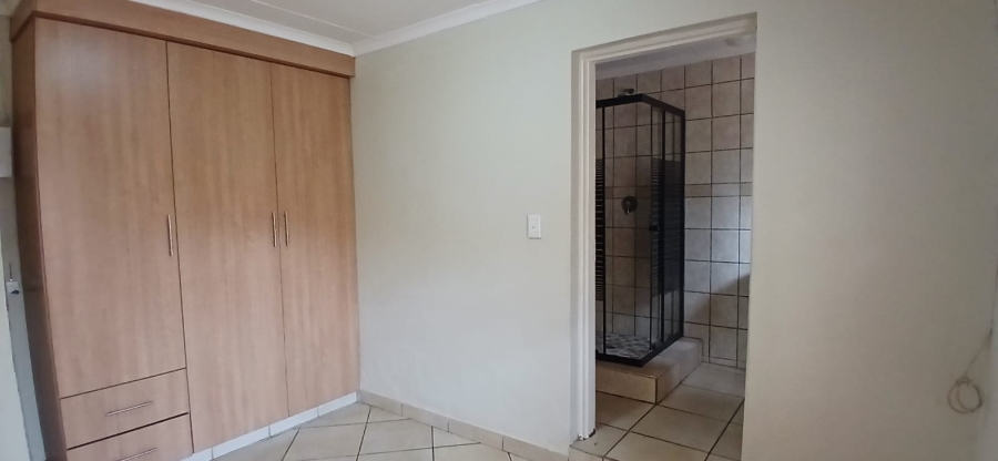 To Let 3 Bedroom Property for Rent in Heuweloord Gauteng