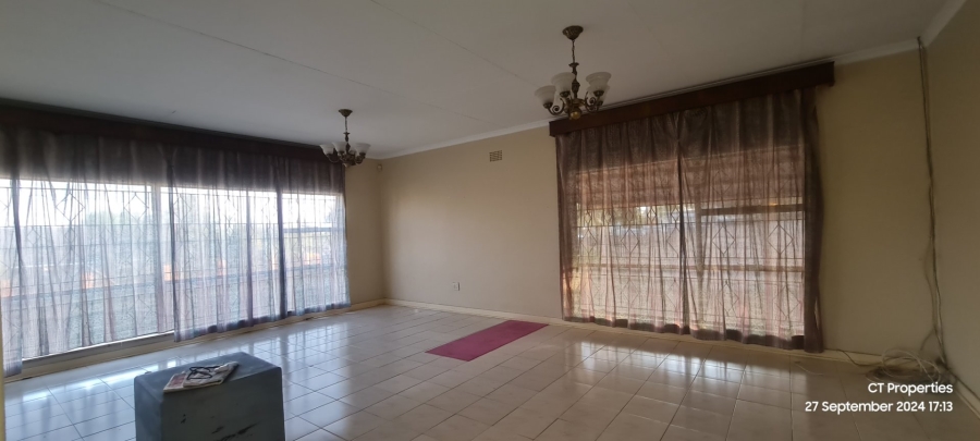 5 Bedroom Property for Sale in Symhurst Gauteng