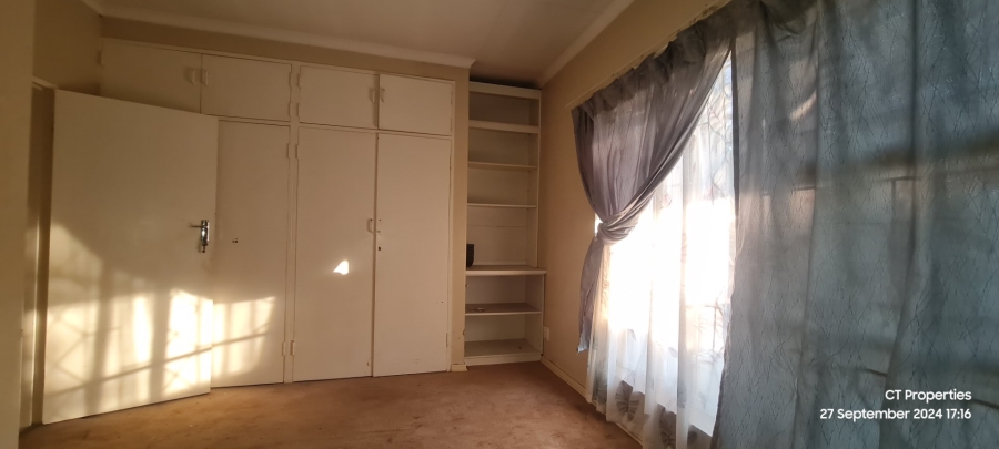 5 Bedroom Property for Sale in Symhurst Gauteng