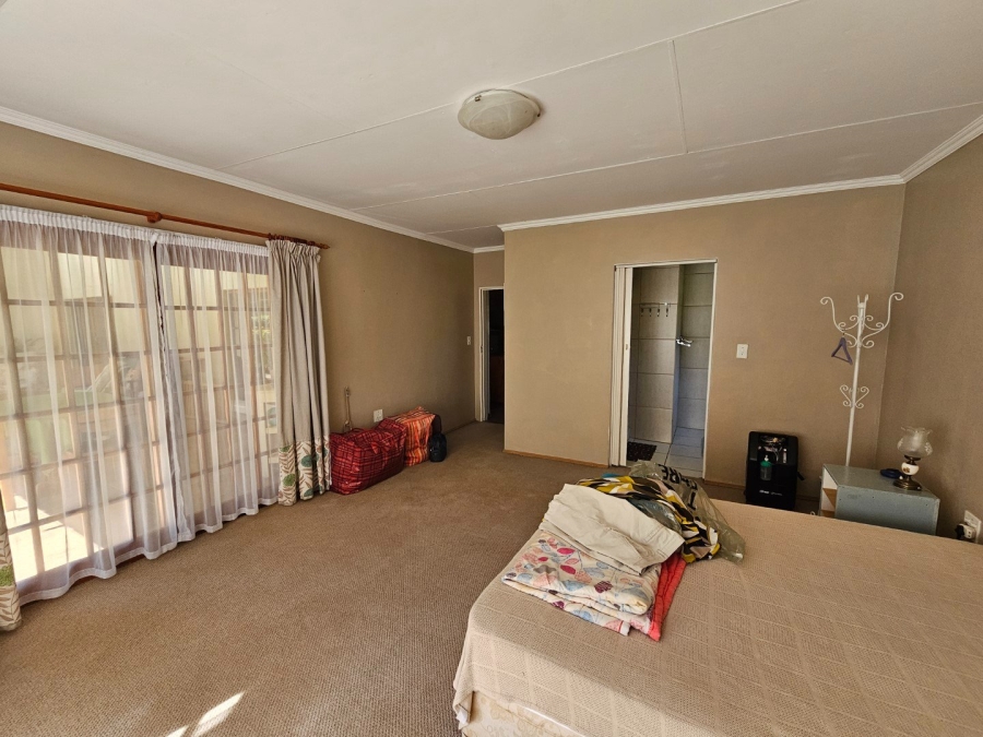 7 Bedroom Property for Sale in Wonderboom AH Gauteng