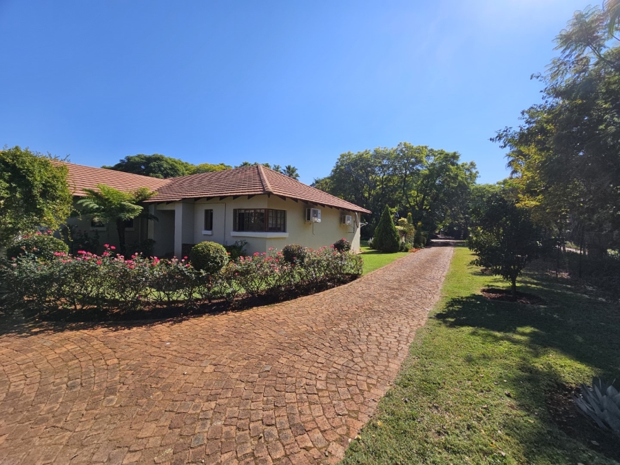 7 Bedroom Property for Sale in Wonderboom AH Gauteng